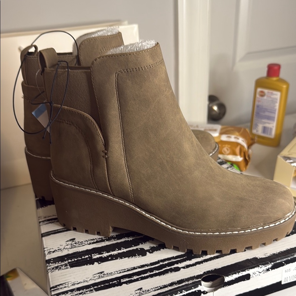 COPY - Women's Tan Ankle Boots